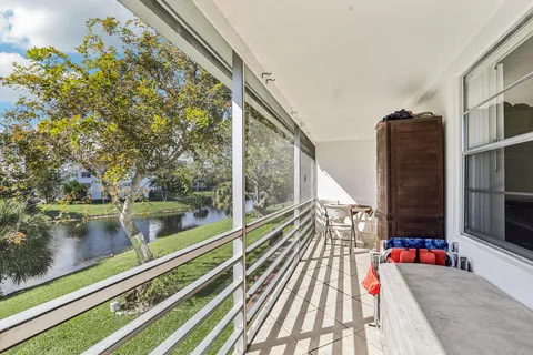 $139,900 | 104 Oakridge H, Unit H, Deerfield Beach, FL 33442