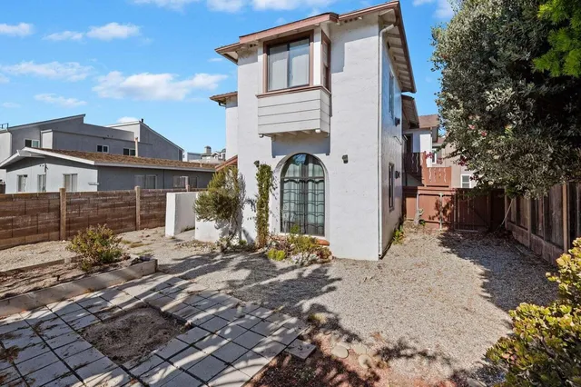 $1,850,000 | 934 Sharon Lane, Ventura, CA 93001