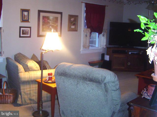 1537 Sandhill Road Lebanon, PA 17046 - Photo 4 of 16 Gallery Image 4