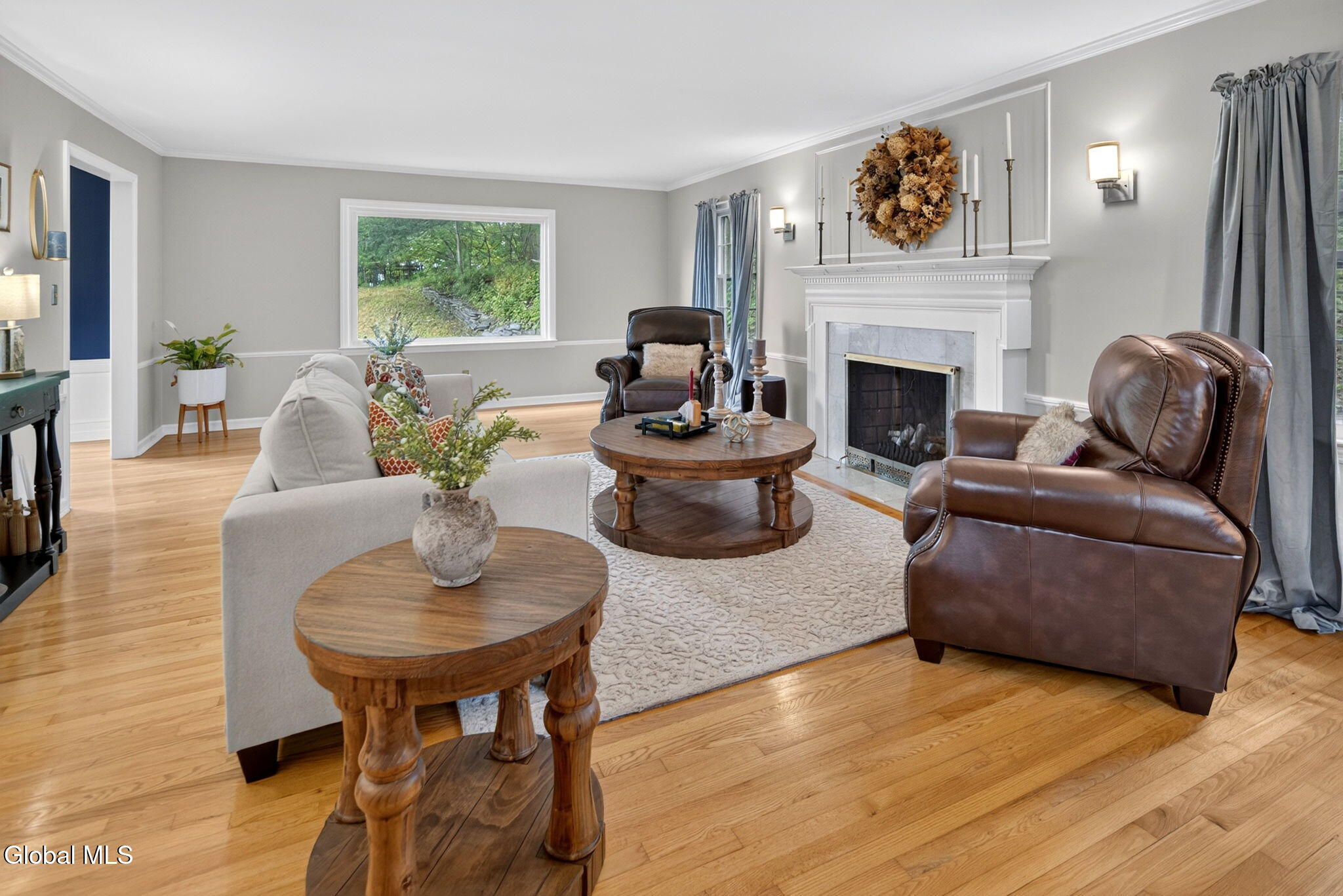 1376 Ruffner Court Niskayuna, NY 12309 - Photo 4 of 42 Interior 02
