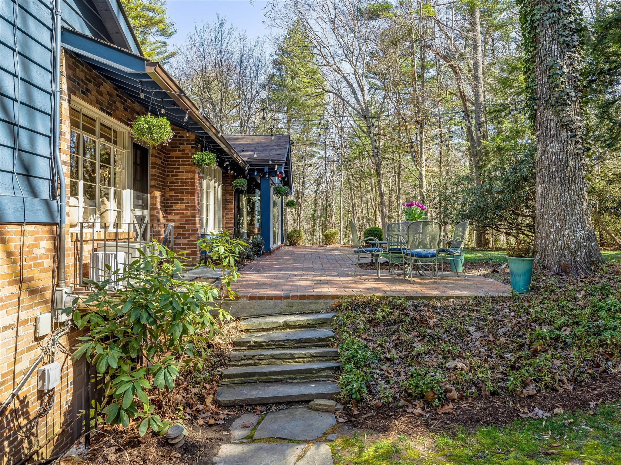 11 Forest Road Asheville, NC 28803 - Photo 10 of 48 Gallery Image 10