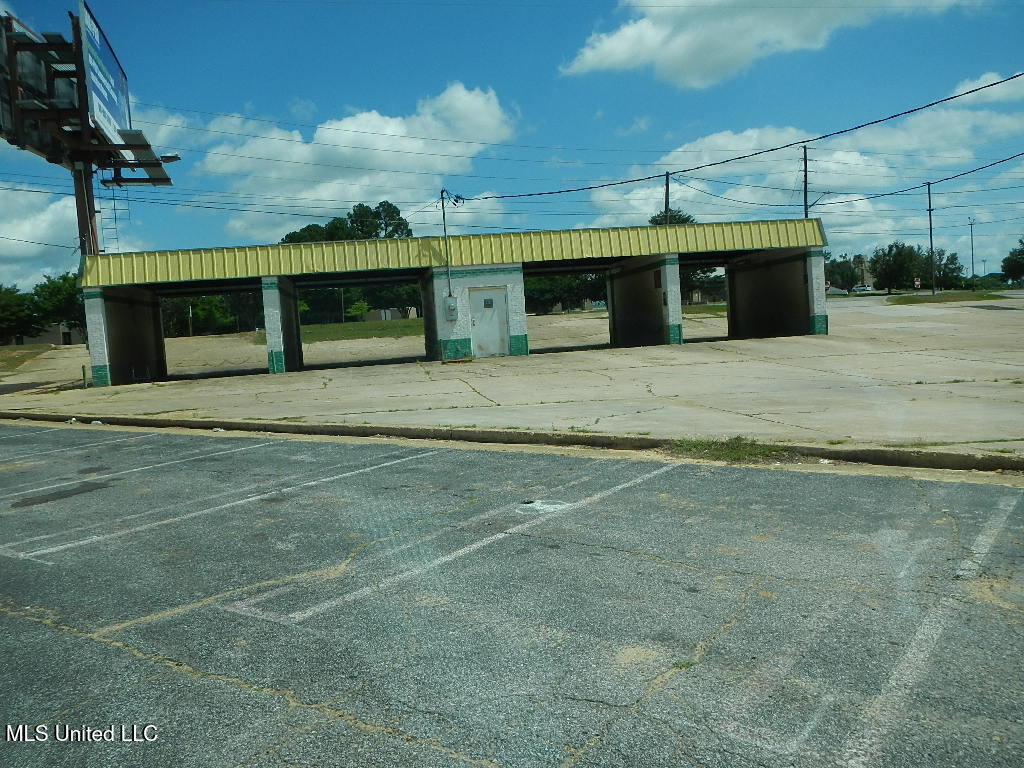 911 Highway 19 Meridian, MS 39307 - Photo 4 of 8 DSCN9054