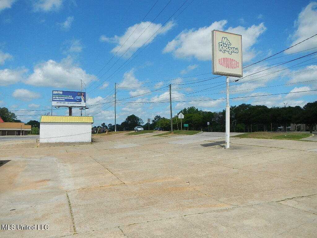 911 Highway 19 Meridian, MS 39307 - Photo 8 of 8 DSCN9058