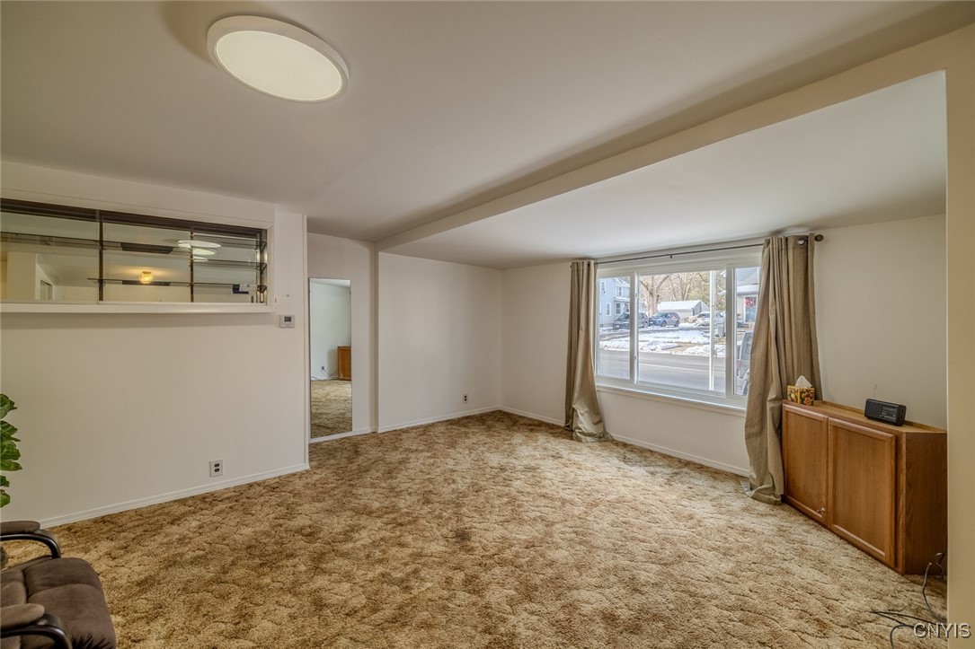 711 South James Street Rome, NY 13440 - Photo 7 of 25