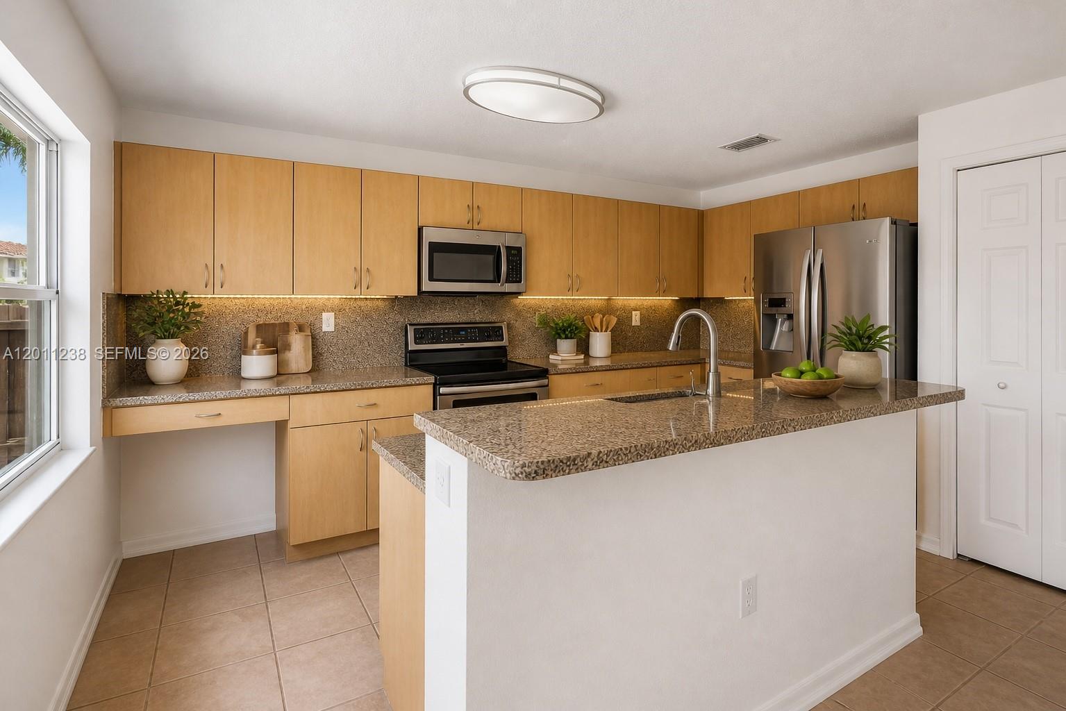 15213 Southwest 30th Terrace Miami, FL 33185 - Photo 6 of 40