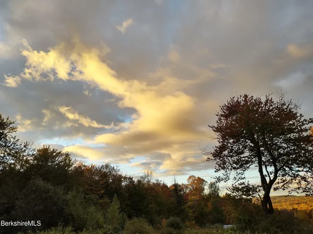 $649,900 | 0 Johnny Cake Hill Road, Middlefield, MA 01243