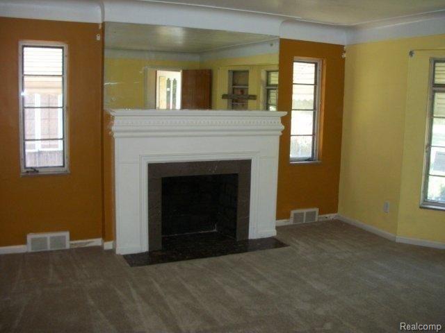 4164 Balfour Road Detroit, MI 48224 - Photo 13 of 18 261-907490 - Living Area.jpg