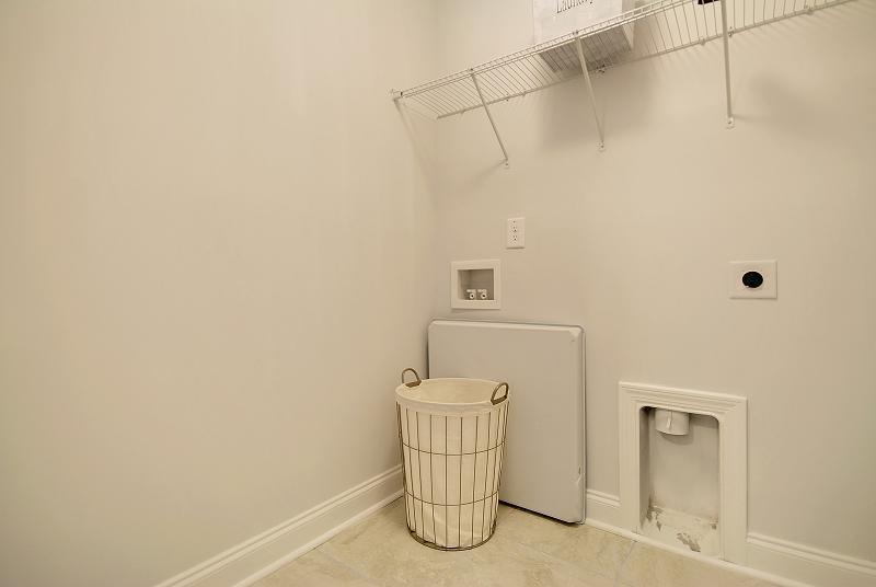 7871 Montview Road North Charleston, SC 29418 - Photo 16 of 20 CSW_7871_LNDY_01