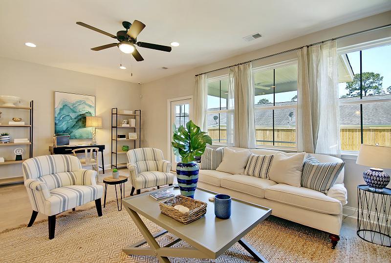 7871 Montview Road North Charleston, SC 29418 - Photo 3 of 20 CSW_7871_LVR_01