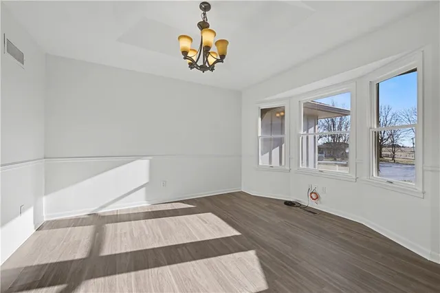 $575,000 | 22284 Rosewood Street, Bucyrus, KS 66013