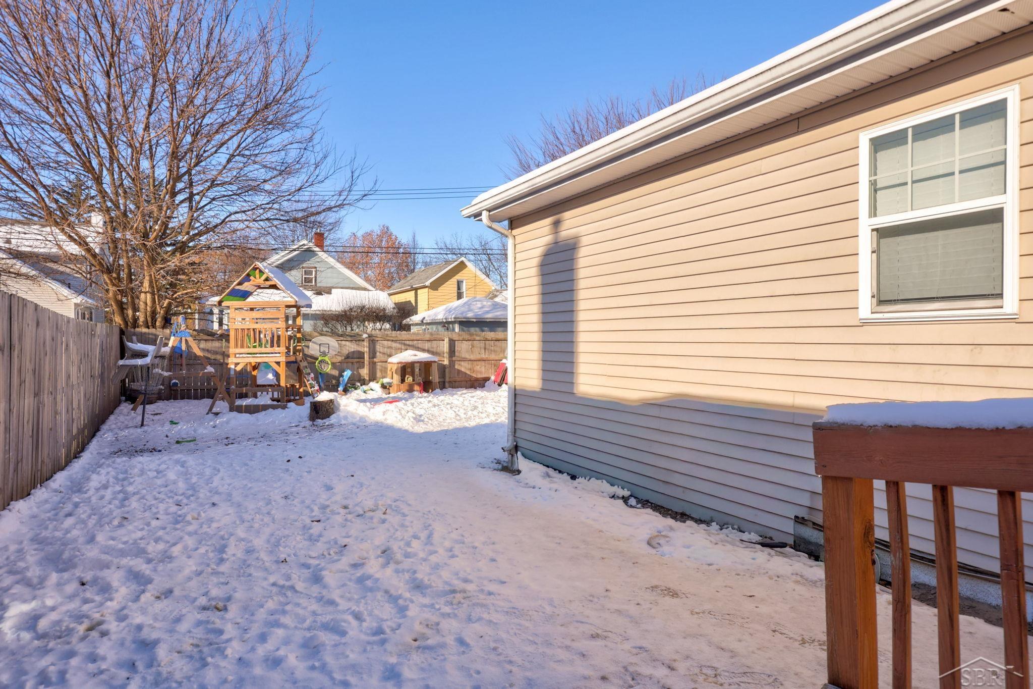 606 Wilson Street Bay City, MI 48708 - Photo 17 of 24 50195619-f4b795ad-becb-48d7-b333-f125431d6338.JPG