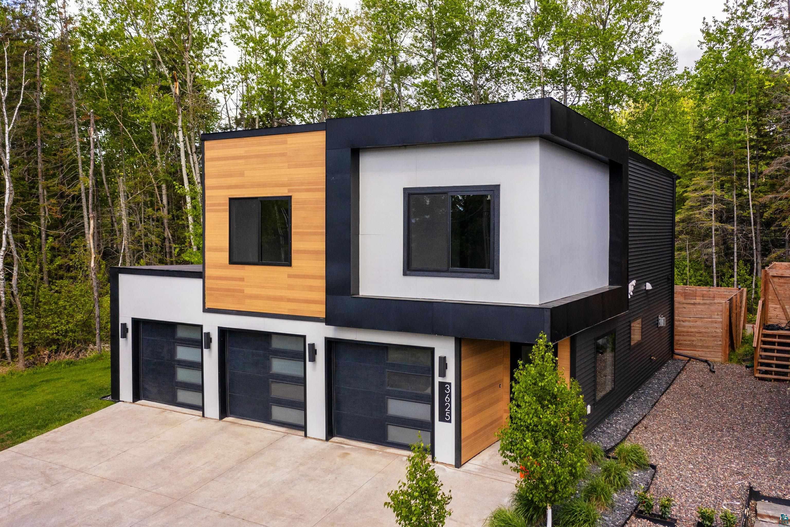 3625 London Road Duluth, MN 55804 - Photo 26 of 28 Contemporary house with a garage
