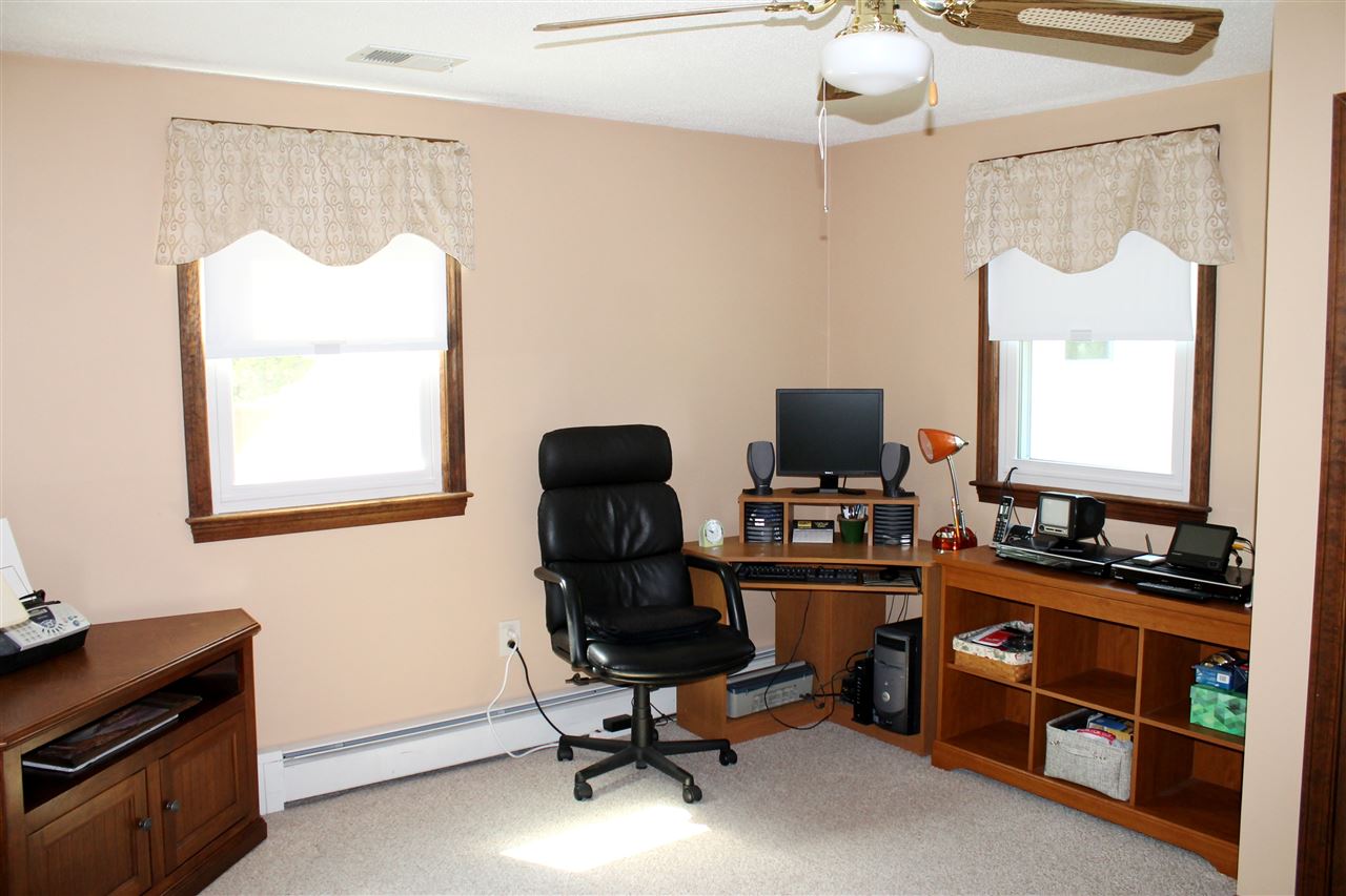 9 Nashua Road Windham, NH 03087 - Photo 14 of 40