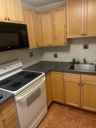 $1,950 | 131 Mellen Street, Unit 22A, Framingham, MA 01702