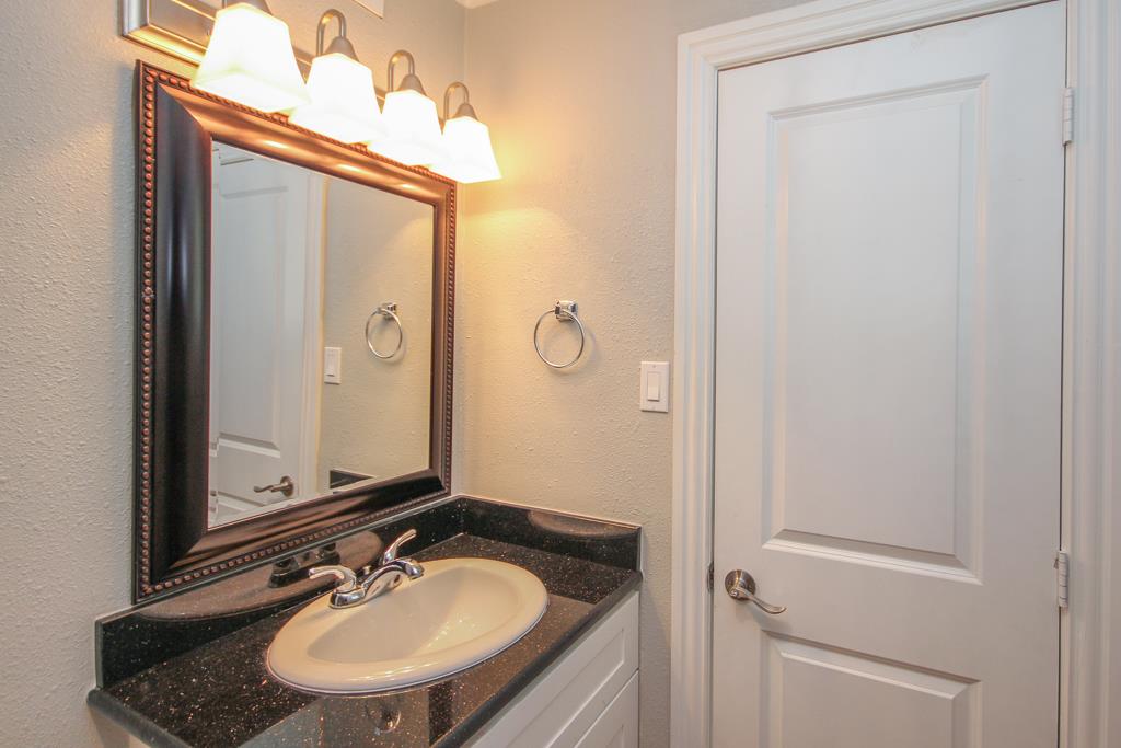 2011 Marshall Street, Unit 18 Houston, TX 77098 - Photo 15 of 18