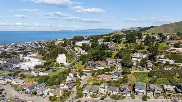 $899,000 | 409 Pacific Avenue, Pacifica, CA 94044
