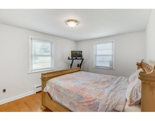 7 Crowningshield Road Worcester, MA 01604 - Photo 15 of 27 Gallery Image 15