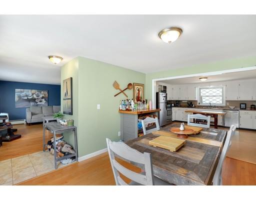 7 Crowningshield Road Worcester, MA 01604 - Photo 5 of 27 Gallery Image 5