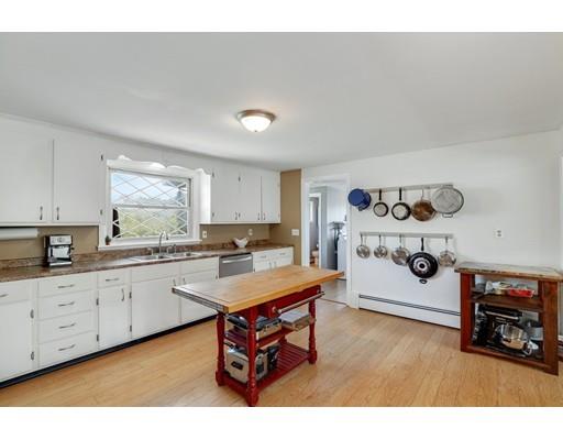 7 Crowningshield Road Worcester, MA 01604 - Photo 10 of 27 Gallery Image 10