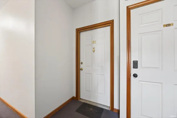 $215,000 | 3705 East Barrington Drive, Unit B101, Bloomington, IN 47408