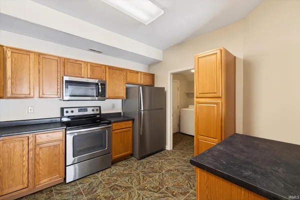 $215,000 | 3705 East Barrington Drive, Unit B101, Bloomington, IN 47408