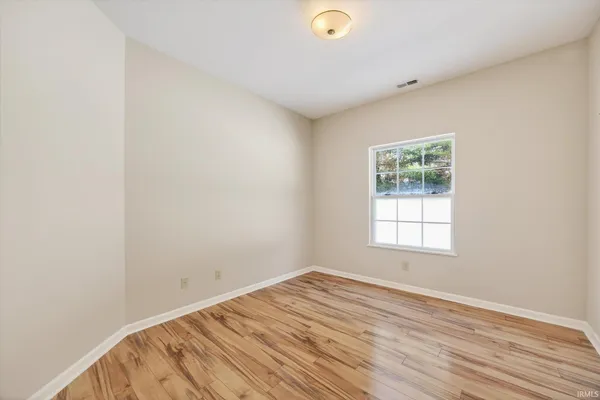 $215,000 | 3705 East Barrington Drive, Unit B101, Bloomington, IN 47408