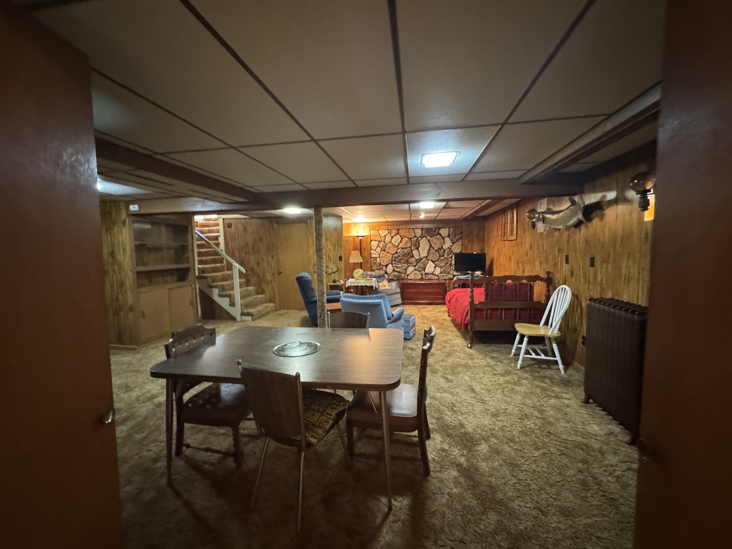 700 Garfield Road Harvard, IL 60033 - Photo 28 of 37 a outdoor dining area with furniture and a potted plant