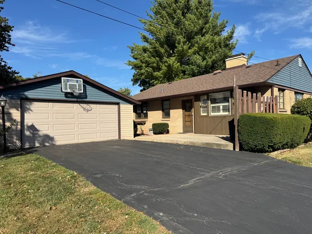 $224,900 | 700 Garfield Road, Harvard, IL 60033