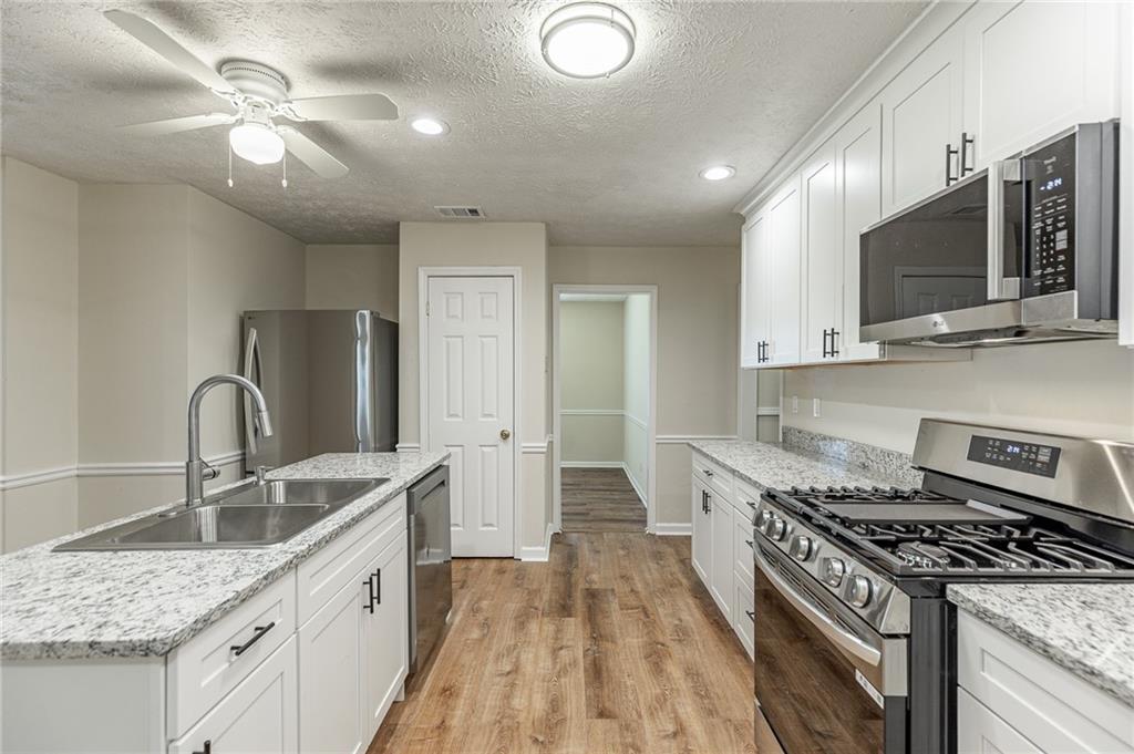 1597 Bennett Road Grayson, GA 30017 - Photo 13 of 41
