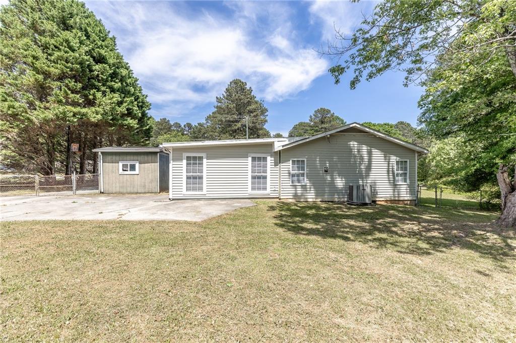 1597 Bennett Road Grayson, GA 30017 - Photo 32 of 41