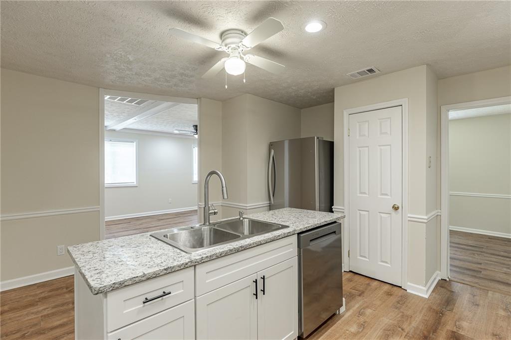 1597 Bennett Road Grayson, GA 30017 - Photo 10 of 41