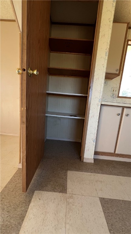 3718 Ajo Road Golden Valley, AZ 86413 - Photo 11 of 29 Pantry