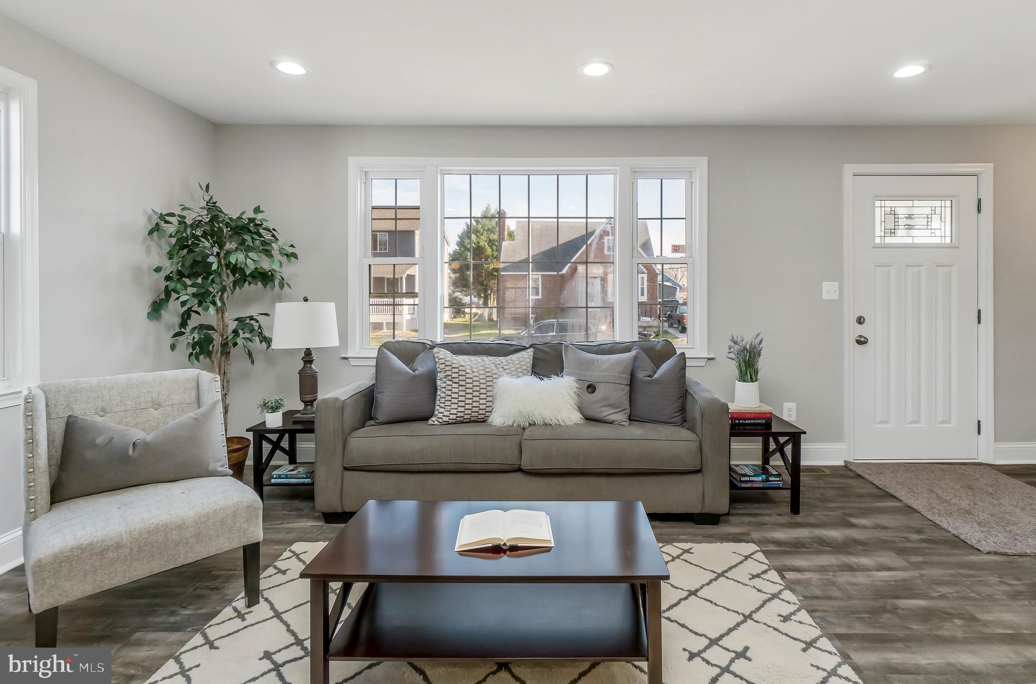 3112 White Way Road Baltimore, MD 21219 - Photo 8 of 39 Living Room with Tons of Natural Light