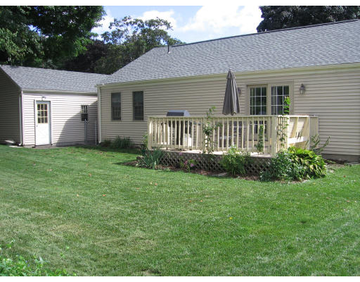 46 Robinson Road West Springfield, MA 01089 - Photo 6 of 19 Gallery Image 6