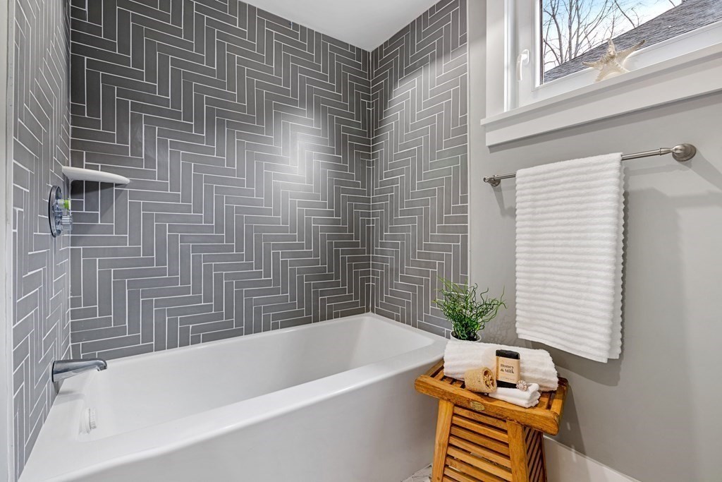 27-2 Central Road, Unit 2 Somerville, MA 02143 - Photo 29 of 41 Gallery Image 29