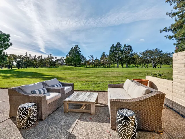 $1,075,000 | 42 Fairways Drive, Napa, CA 94558