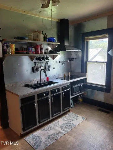 $99,000 | 301 South Johnson Drive, Pennington Gap, VA 24277