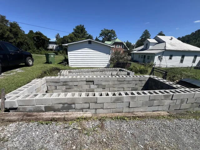 $99,000 | 301 South Johnson Drive, Pennington Gap, VA 24277