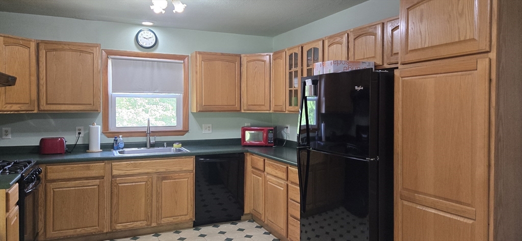 36 Middlesex Road Tyngsborough, MA 01879 - Photo 2 of 12