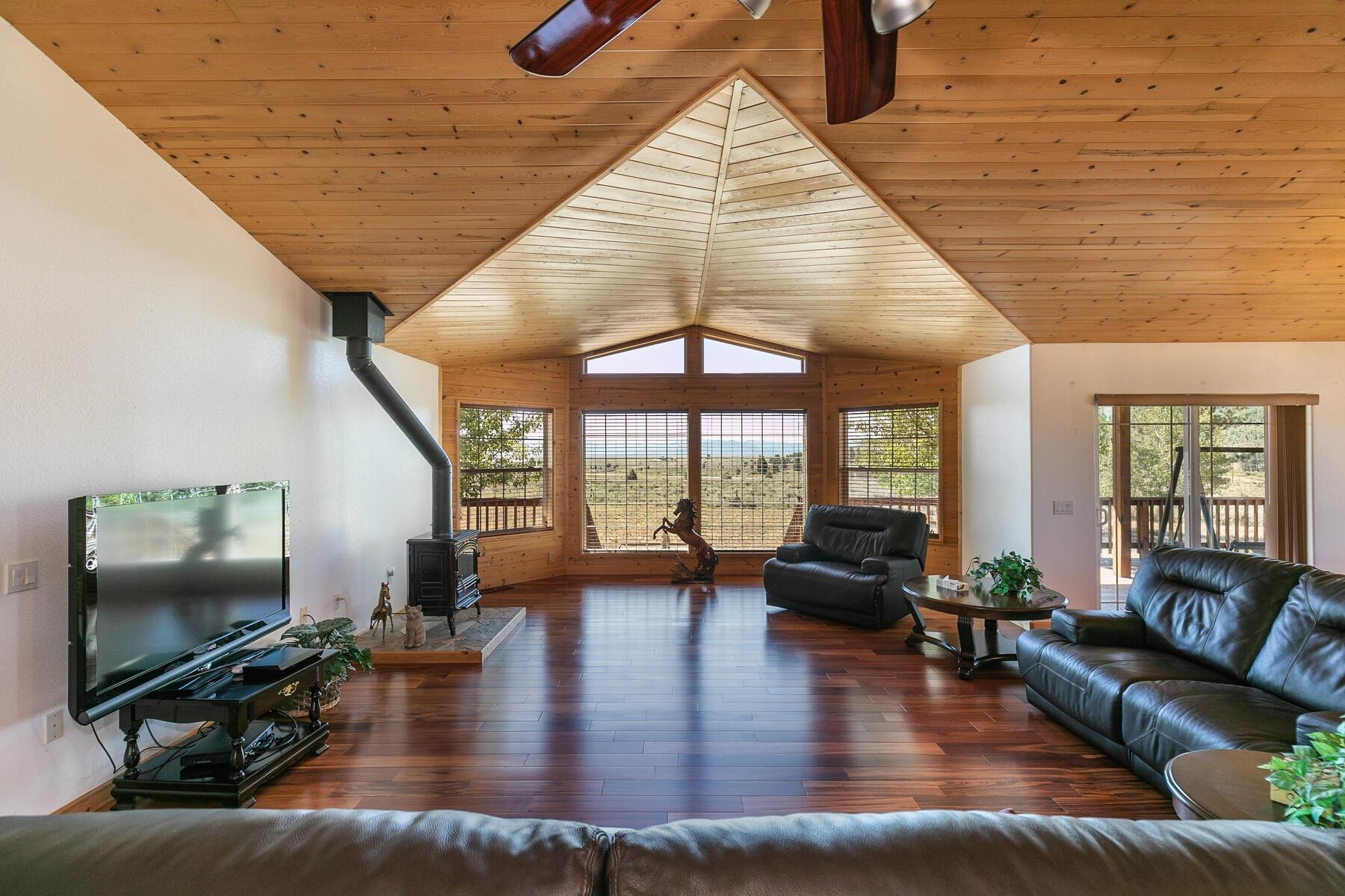 80093 Panoramic Road Portola, CA 96122 - Photo 6 of 21 Gallery Image 6