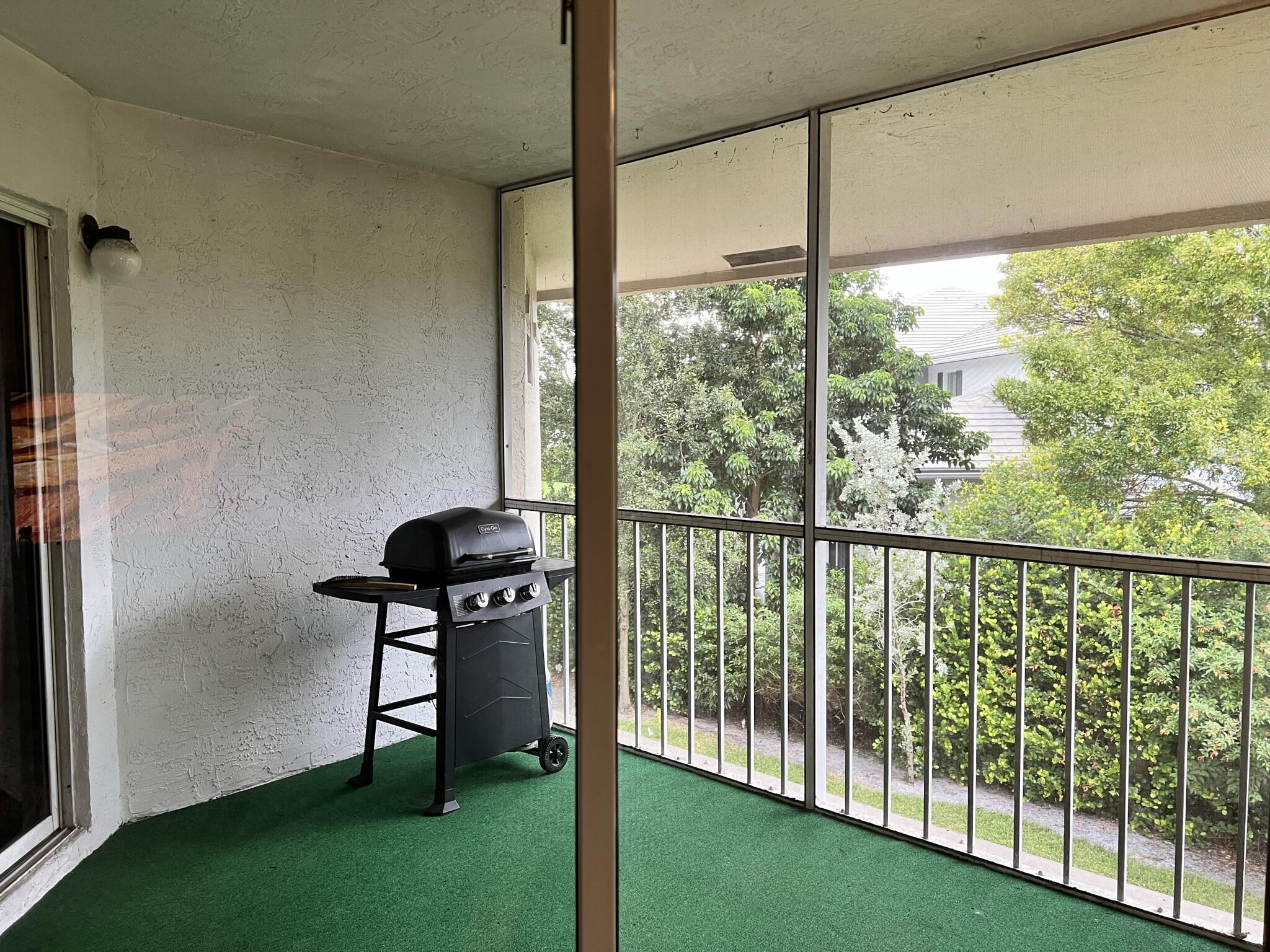 6549 Via Regina Boca Raton, FL 33433 - Photo 8 of 13 Patio