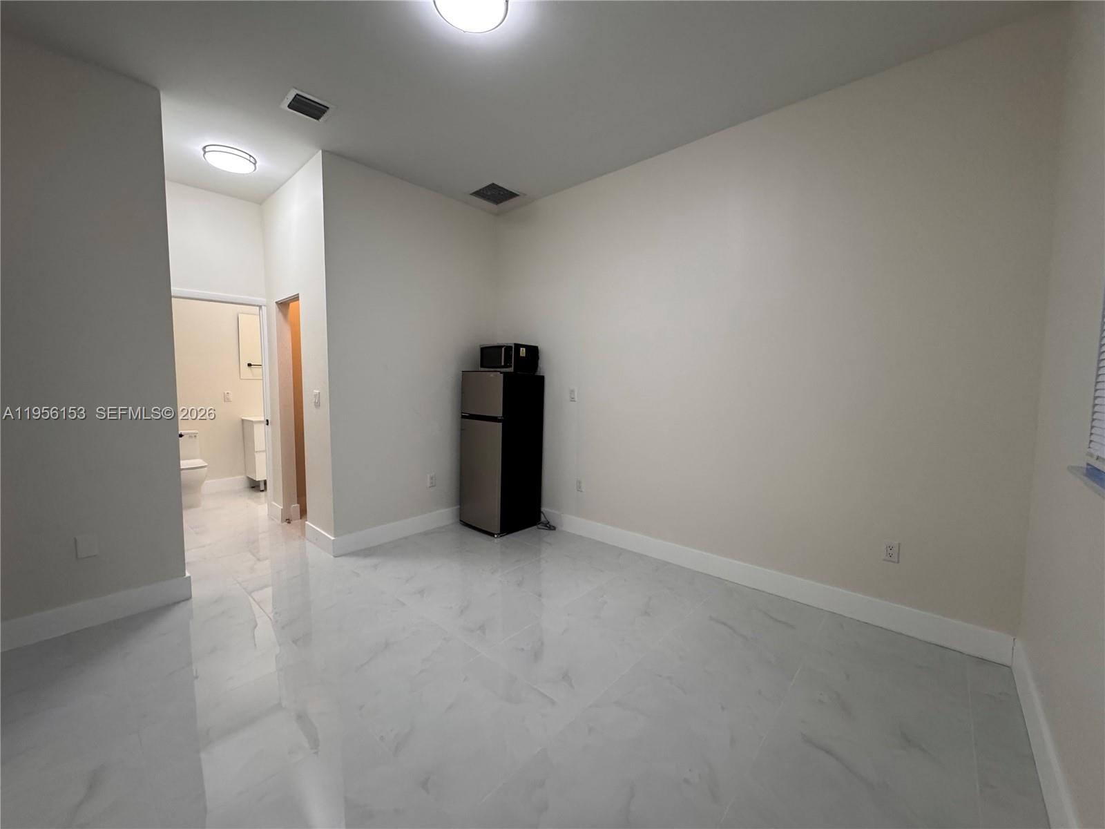915 Northwest 104th Street, Unit BBACK Miami, FL 33150 - Photo 3 of 7