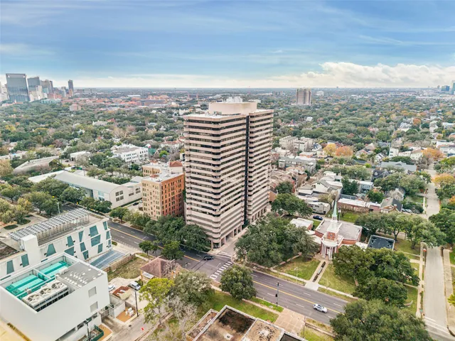 $295,000 | 5000 Montrose Boulevard, Unit 10B, Houston, TX 77006