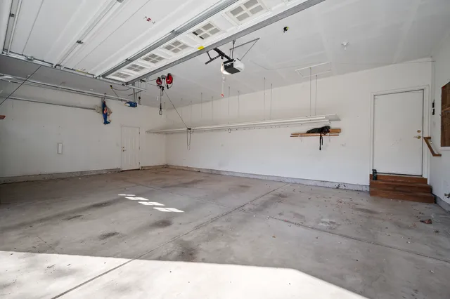 $540,000 | 1176 Heathrow Lane, Aurora, IL 60502