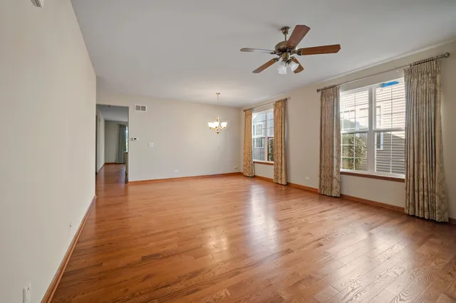 $540,000 | 1176 Heathrow Lane, Aurora, IL 60502