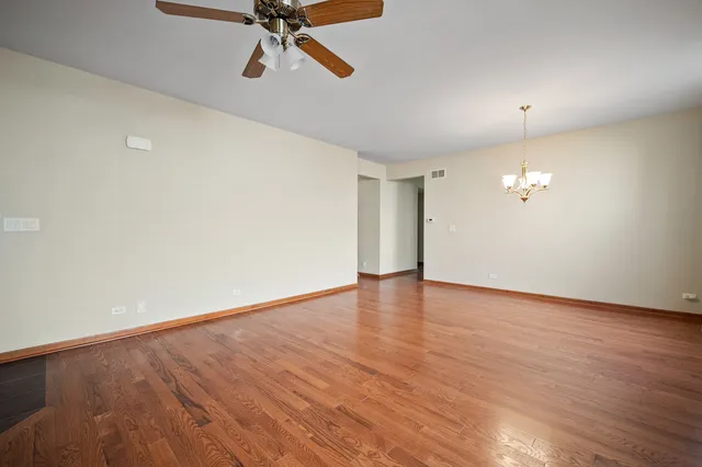 $540,000 | 1176 Heathrow Lane, Aurora, IL 60502