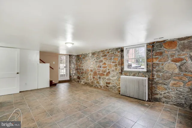 a view of livingroom with hardwood