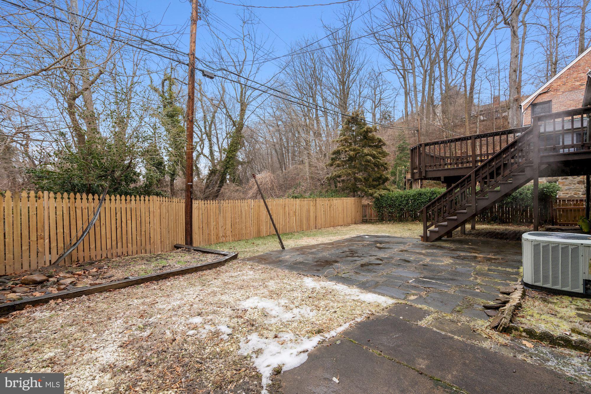 3209 19th Road North Arlington, VA 22201 - Photo 32 of 35 a backyard of a house with lots of green space