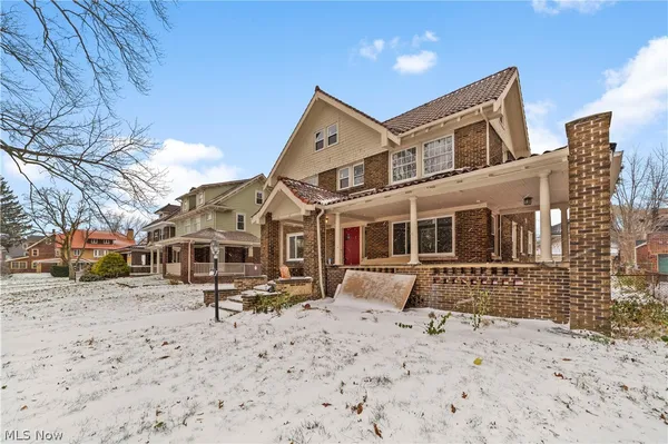 $3,500 | 867 East Boulevard, Cleveland, OH 44108