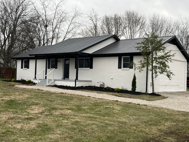 $419,800 | 1047 New Deal Potts Road, Cottontown, TN 37048